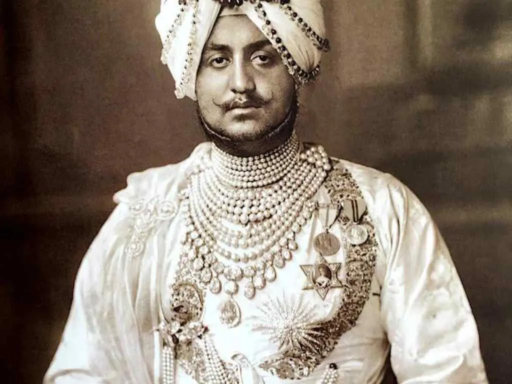 Maharaja wearing layered pearl necklaces (India)